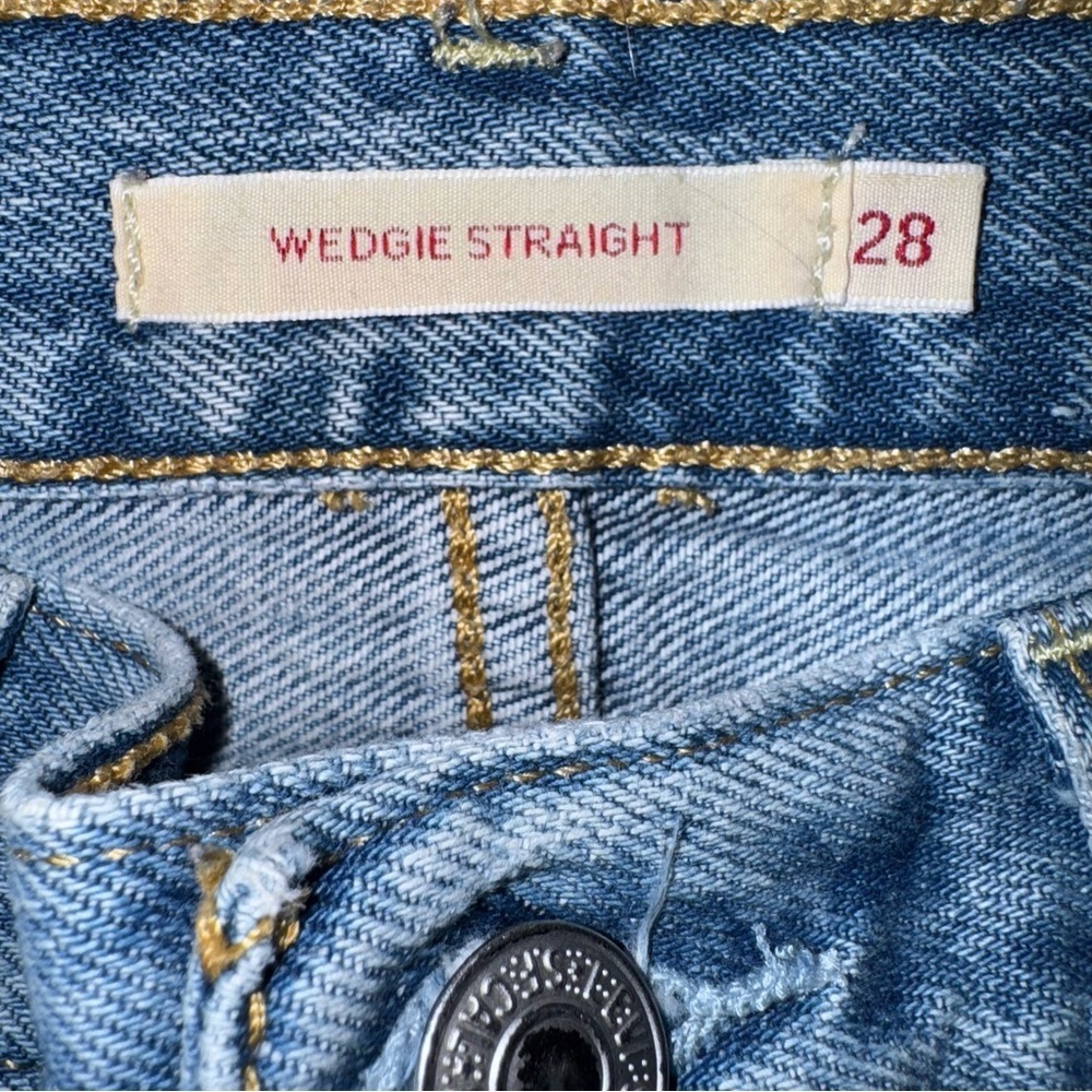 LEVI’S Wedgie Straight High Rise Jeans in Luxor Lanes Size 28 - Picture 11 of 13